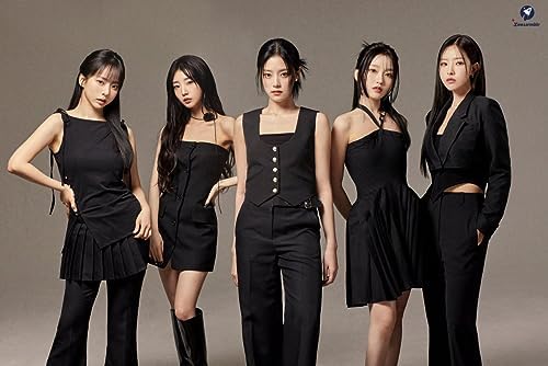 LOOSEMBLE Loossemble 1st Mini Album Poster EVER MUSIC Go Won Version