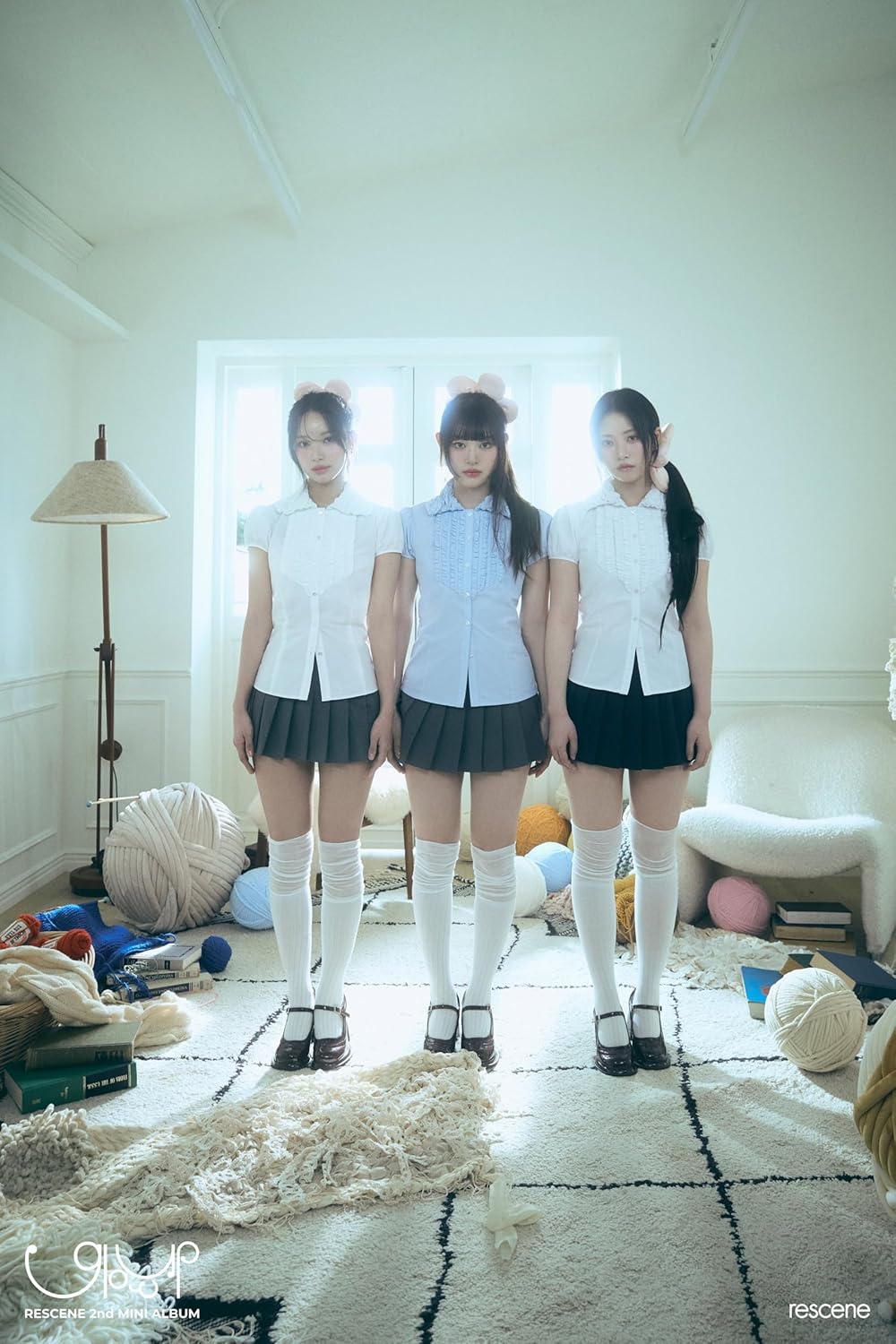RESCENE Glow Up 2nd Mini Album QR WE Version Outbox+1p QRcard+1p Member PhotoCard+2p Unit PhotoCard+1p Group PhotoCard+2p Selfie PhotoCard+Tracking Sealed