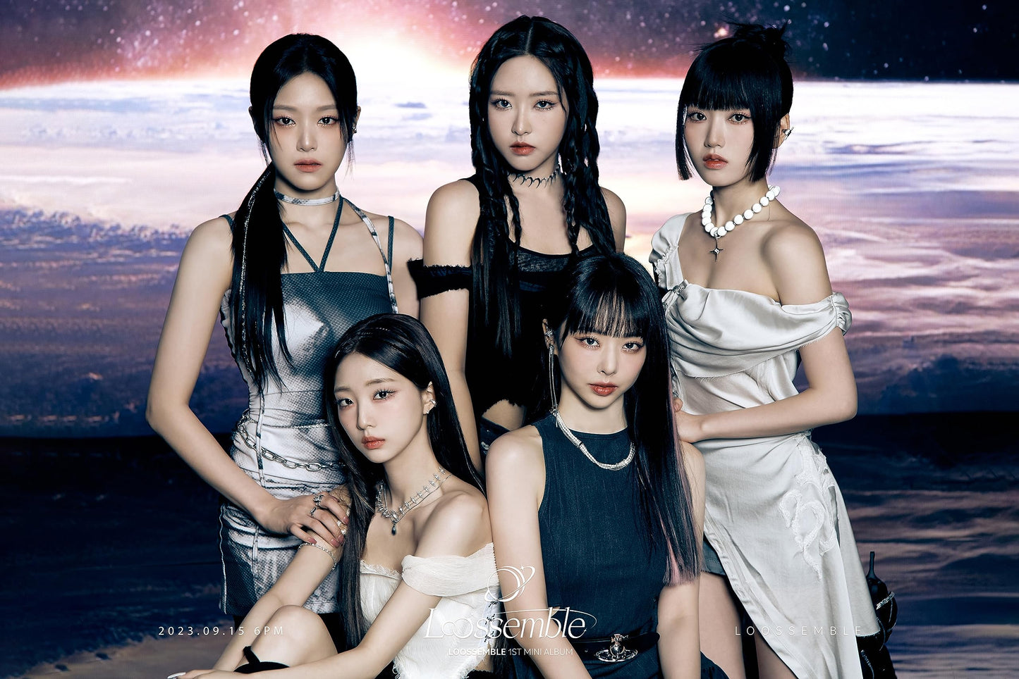 LOOSEMBLE Loossemble 1st Mini Album Poster EVER MUSIC Go Won Version