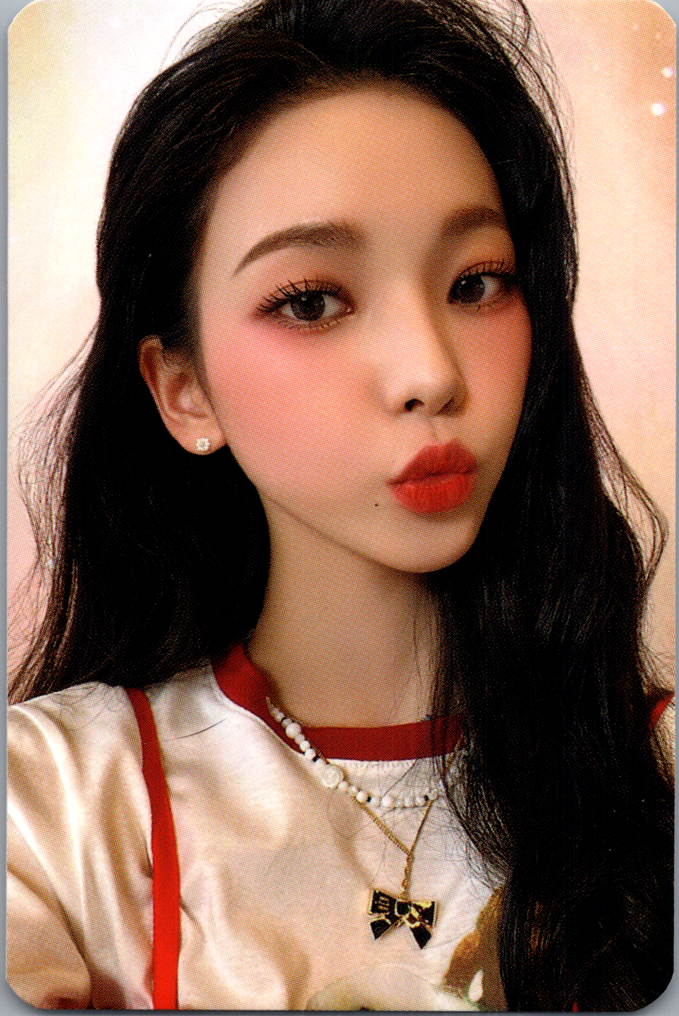 Official Karina Season's Greetings 2022 Kiss-Face Photocard